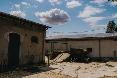 Abandoned building against sky