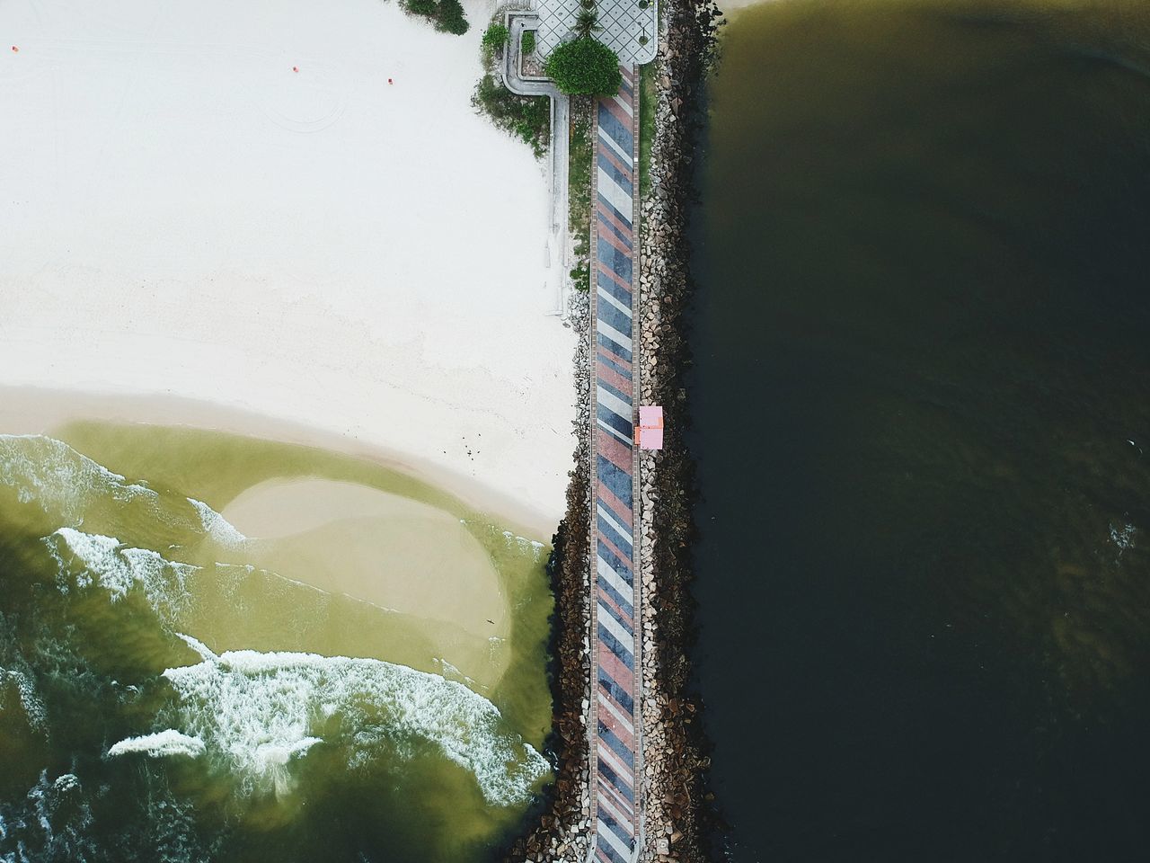 water, nature, day, no people, green color, outdoors, sea, high angle view, land, close-up, beach, sport, directly above, waterfront, architecture, food and drink, sunlight, built structure, motion