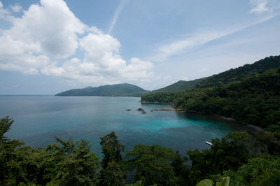 Goa sarang, cave of bat, in weh island, aceh. goa sarang is one of the most adventure rock cave.