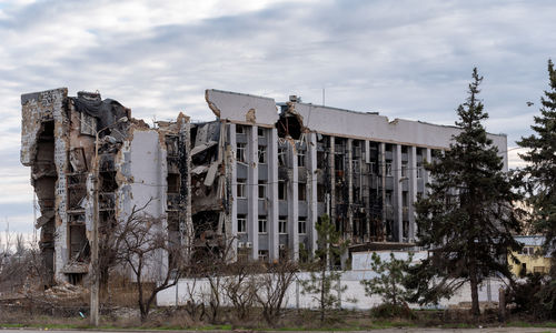 Old ruins against sky