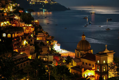 Night view of positano