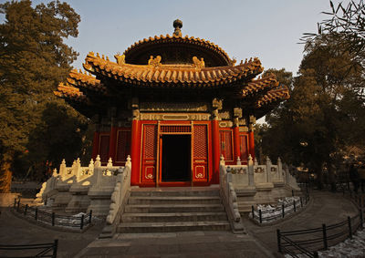 View of temple building against sky