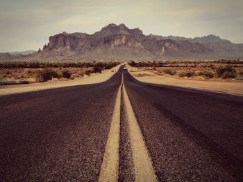 Road passing through a desert