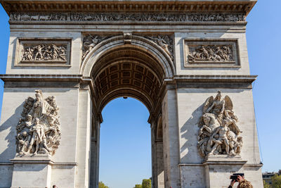 Low angle view of triumphal arch 