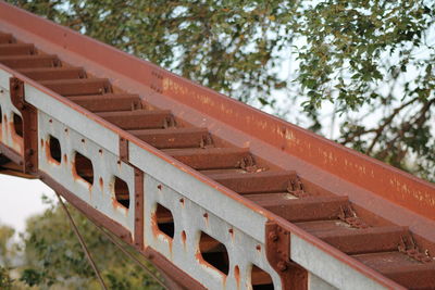 Close-up of rusty conveyor belt