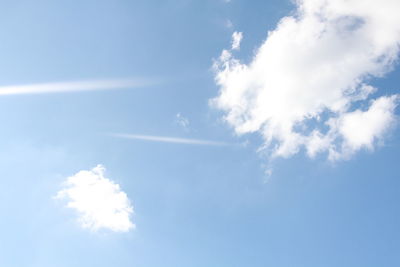 Low angle view of vapor trail in sky