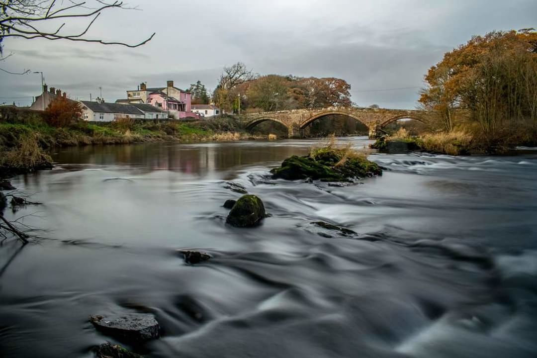 SCENIC VIEW OF RIVER AGAINST SKY