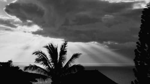 Low angle view of cloudy sky