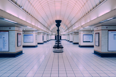 Empty gants hill tube station