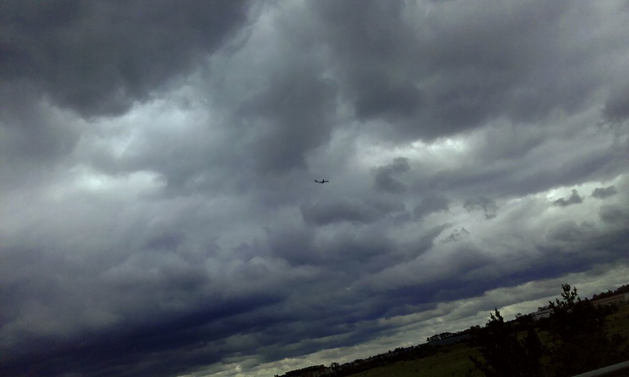 LOW ANGLE VIEW OF DRAMATIC SKY OVER CLOUDS