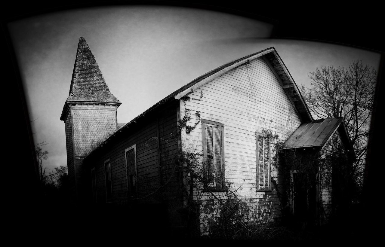 architecture, built structure, building exterior, transfer print, auto post production filter, house, sky, low angle view, old, building, abandoned, residential structure, window, outdoors, exterior, no people, vignette, day, residential building, dusk