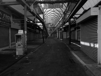 Illuminated corridor