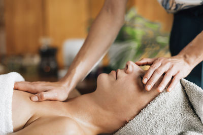 Deep relaxing ayurvedic head, face and chest massage