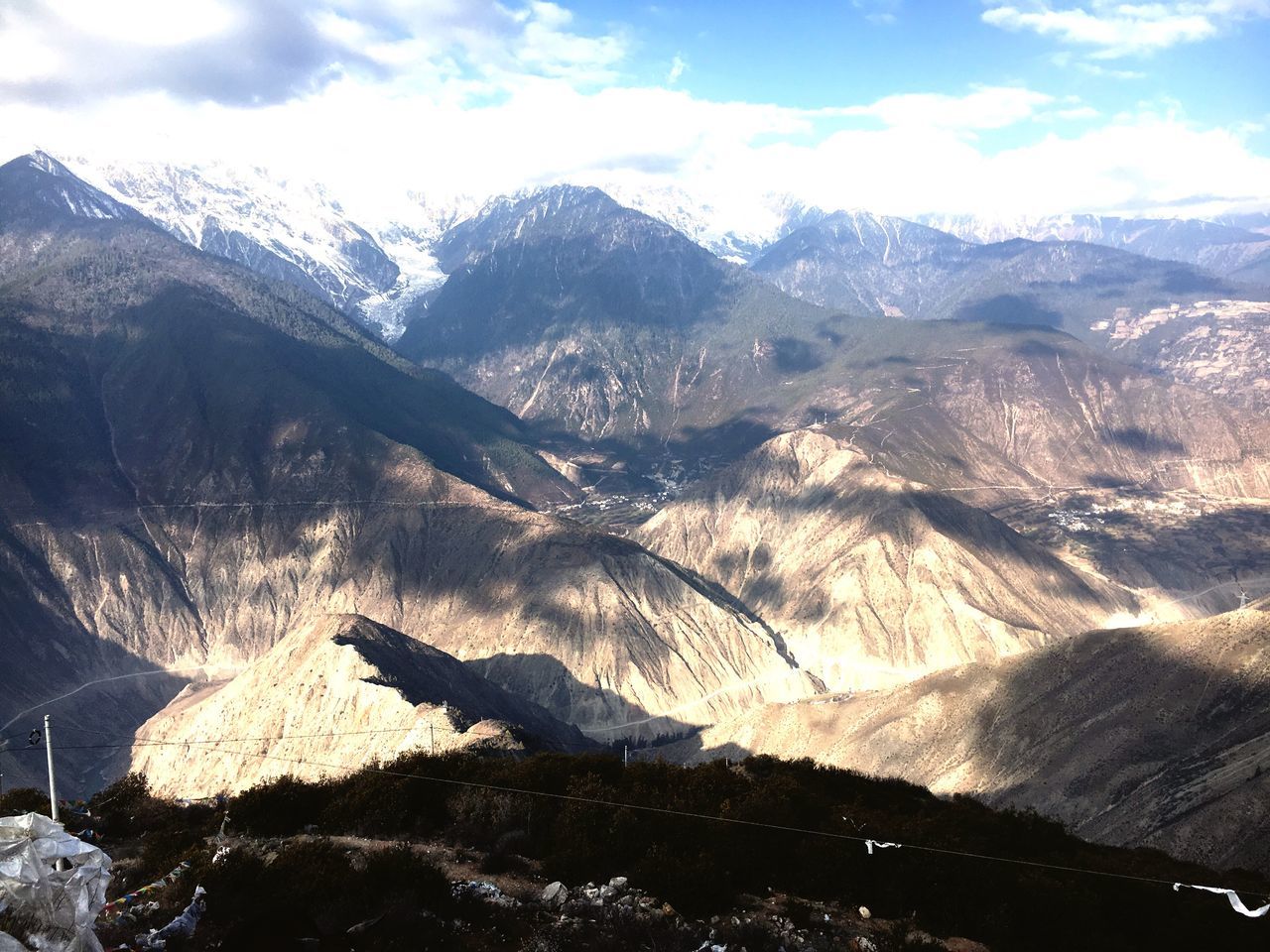 mountain, snow, winter, cold temperature, mountain range, snowcapped mountain, tranquil scene, scenics, tranquility, beauty in nature, season, landscape, sky, nature, weather, cloud - sky, non-urban scene, idyllic, majestic, physical geography