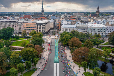 People running the international rimi riga marathon