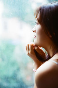 Close-up portrait of young woman