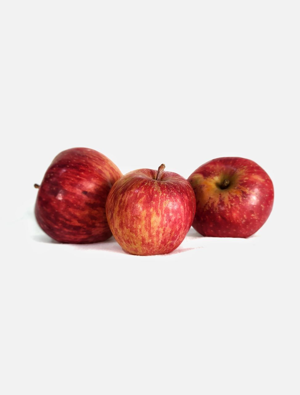 food and drink, food, healthy eating, fruit, wellbeing, freshness, studio shot, produce, red, apple - fruit, indoors, cut out, plant, apple, white background, no people, close-up, group of objects, copy space, still life, organic, ripe
