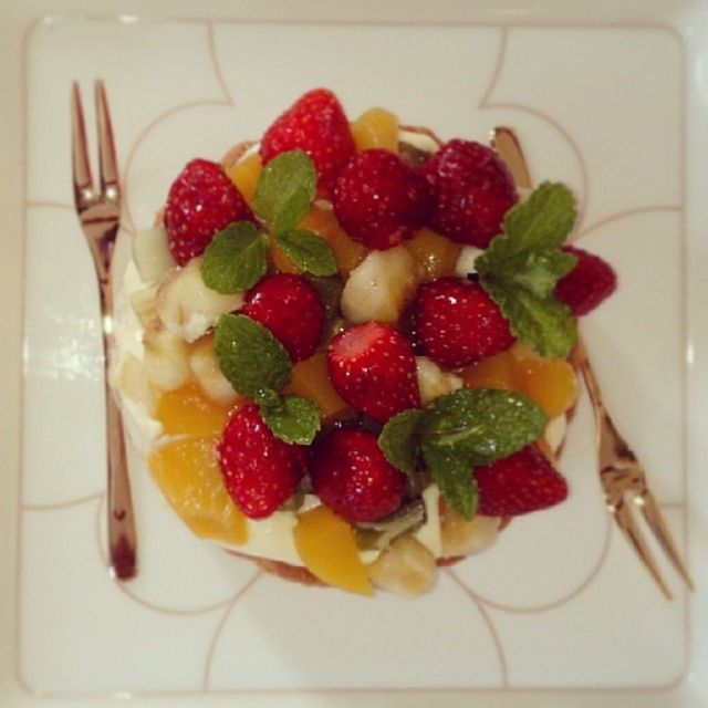 food and drink, food, fruit, freshness, indoors, strawberry, raspberry, sweet food, healthy eating, berry fruit, plate, ready-to-eat, red, dessert, still life, indulgence, close-up, blueberry, bowl, table