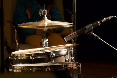 Illuminated lighting equipment