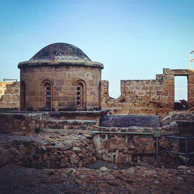 architecture, built structure, abandoned, building exterior, history, old ruin, dome, day, no people, sky, outdoors, clear sky