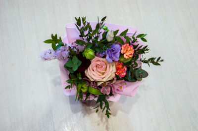 Close-up of rose bouquet on table