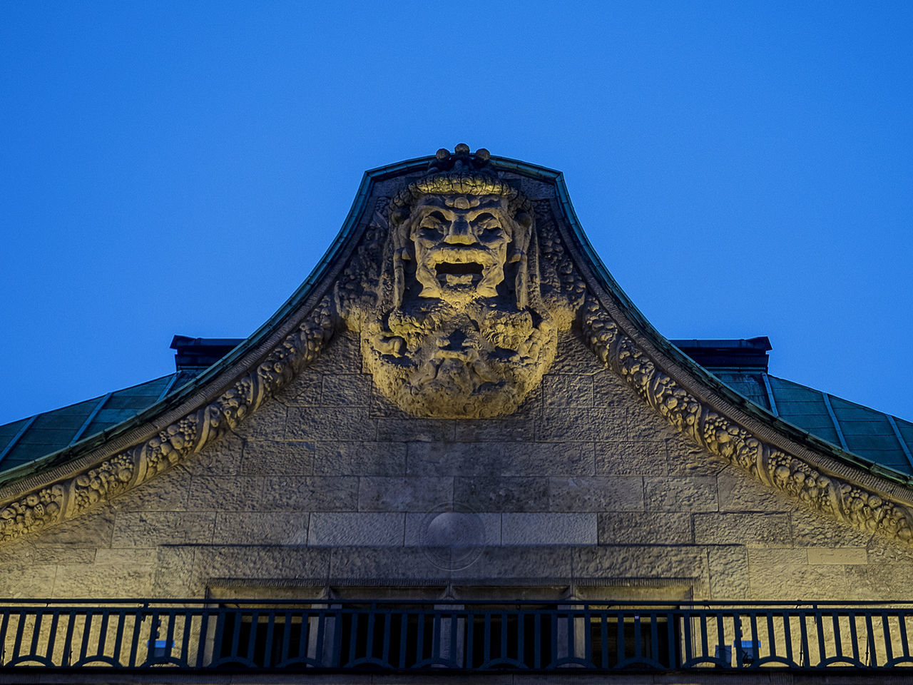 LOW ANGLE VIEW OF A BUILDING