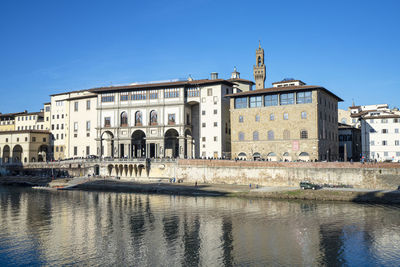 Panoramic view of the uffizi palace in the lungarno and in the city center