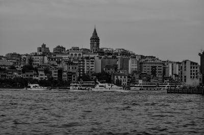 City in front of sea