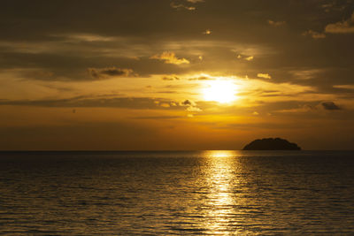 Beautiful sunset at the beach, tanjung aru beach, kota kinabalu, borneo,sabah, malaysia