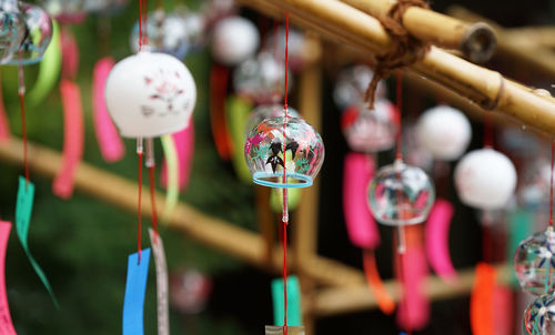Many glass wind chimes displayed in the plaza of events in japan