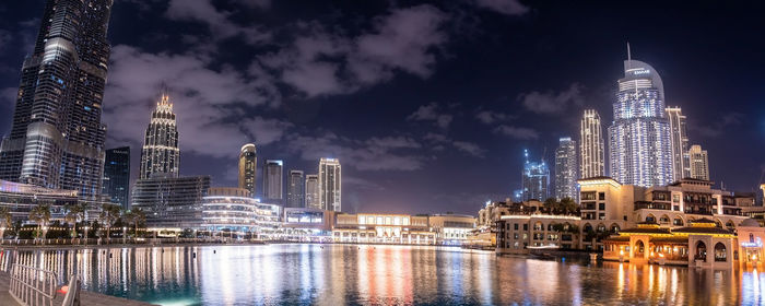 Burj khalifa skyscraper at night in dubai.