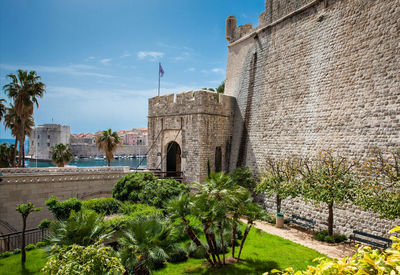 Ploce gate and fort st. ivana at the beautiful dubrovnik city walls