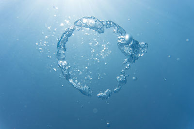 Underwater ring broken 