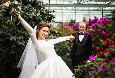 Bride holding bouquet