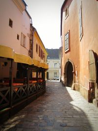 Narrow alley in city