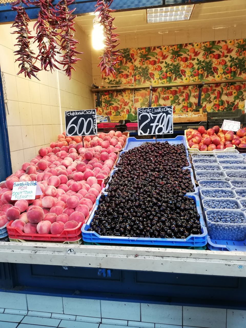 VIEW OF FRUITS FOR SALE IN MARKET