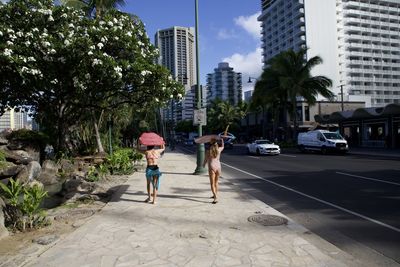 Go to the beach 