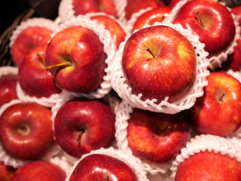 Full frame shot of apples