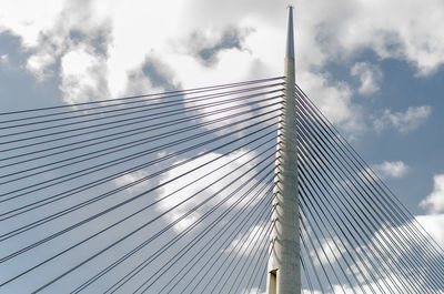 Low angle view of skyscraper against sky