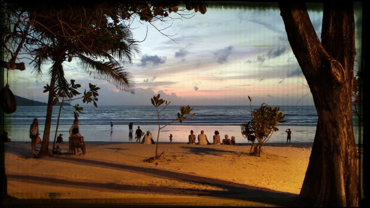 sea, beach, horizon over water, water, sky, shore, sunset, sand, scenics, tree, cloud - sky, tranquil scene, tranquility, beauty in nature, vacations, palm tree, nature, cloud, idyllic