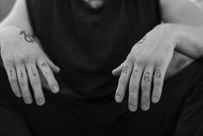 Close-up of hands on finger