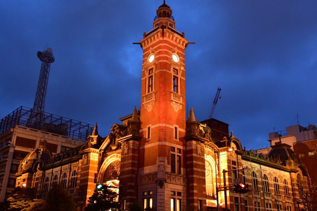 architecture, built structure, building exterior, low angle view, sky, illuminated, city, travel destinations, blue, famous place, history, dusk, outdoors, travel, tower, capital cities, night, street light, tourism, city life