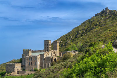 Sant pere de rodes is a former benedictine monastery in the north east of catalonia, spain.