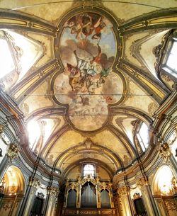 Low angle view of ceiling