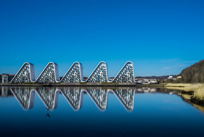 Residential building the wave by henning larsen architects, vejle