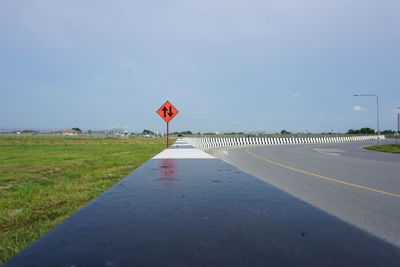 Arrow symbols by field at roadside