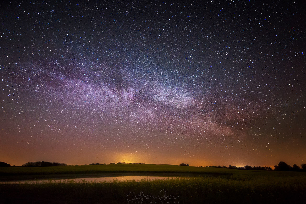 SCENIC VIEW OF SKY AT NIGHT