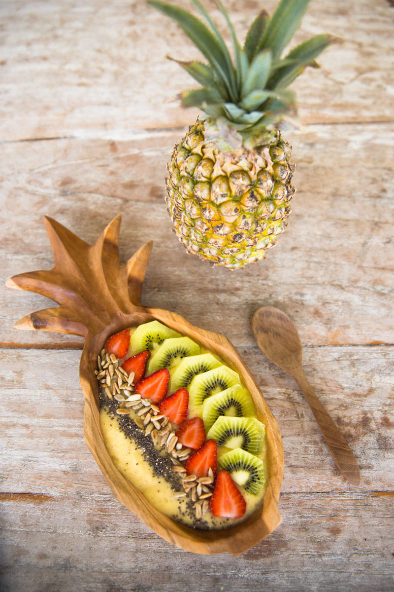 CLOSE-UP OF FRUITS ON TABLE