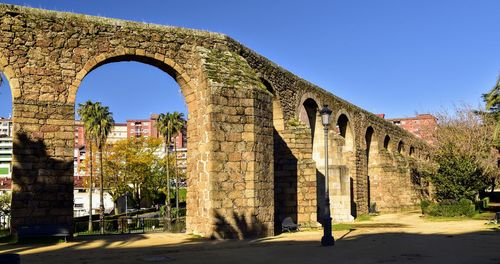 Built structure against clear blue sky. cañería siglo xvi