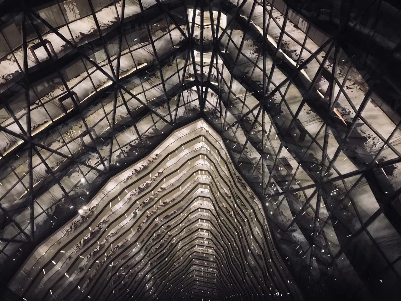 FULL FRAME SHOT OF SPIRAL STAIRCASE